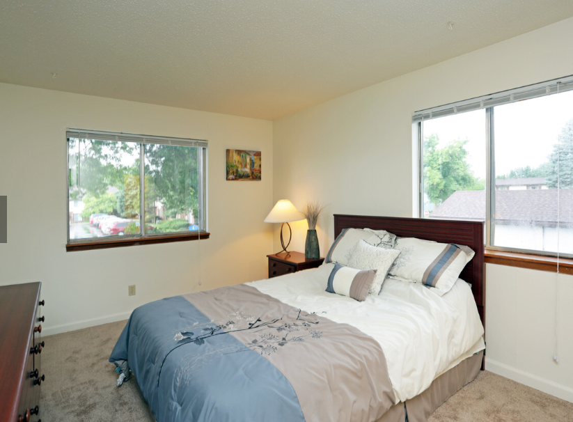 Chateau Knoll Apartments, 2900 Middle Road, Bettendorf, IA RentCafe